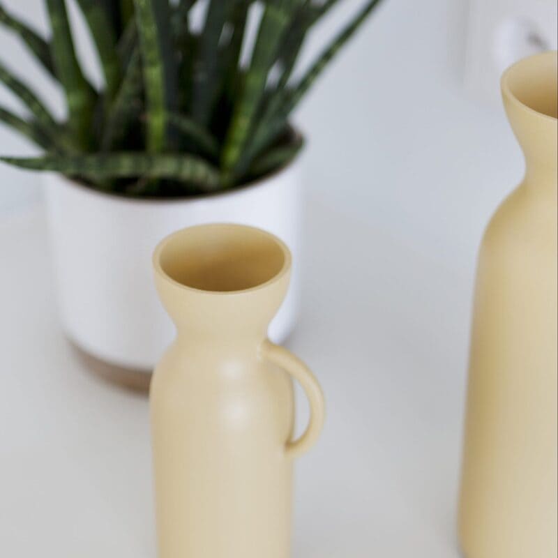 Jarrones amarillos